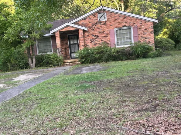 923 Bendat St, McComb, MS 39648