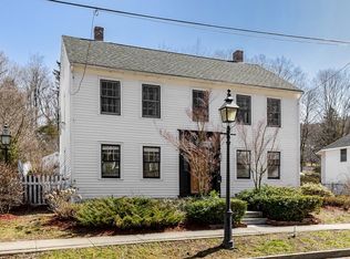 18 Elm Park, Groveland, MA 01834