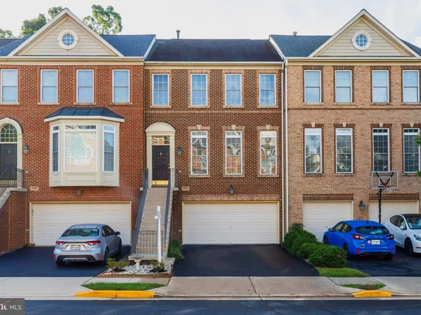 5352 Blue Aster Cir, Centreville, VA 20120