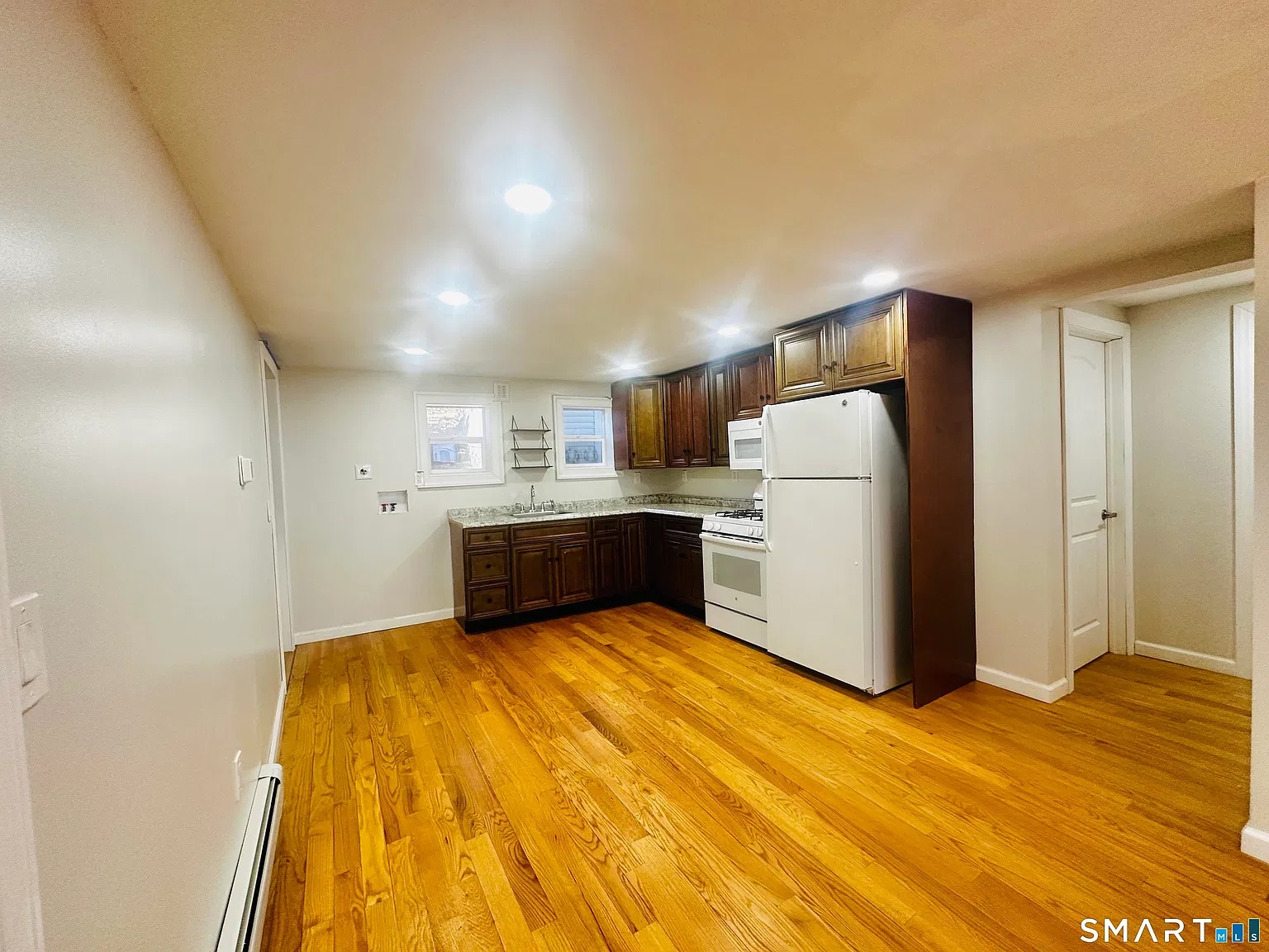2 bed, 600 sqft, $1,650 — Photo 3