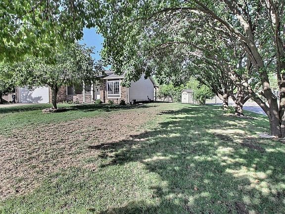 3rd image of 6917 E Winterberry Cir