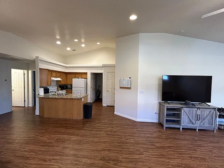 2056 E Middleton Dr #22 — Photo 10