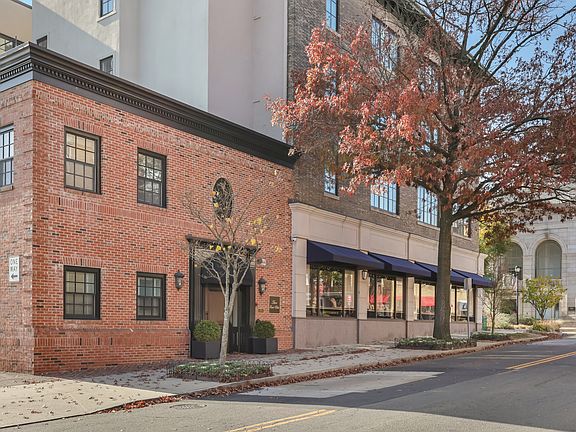 A Premier Luxury Building in Downtown Greenwich