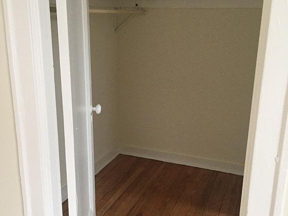 3rd image of 1635 W Morse Ave APT 110