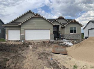525 S Horseshoe Bnd, Maize, KS 67101