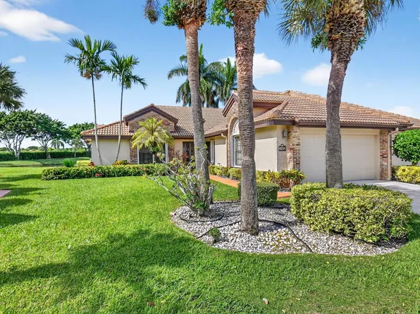 8225 Cassia Dr, Boynton Beach, FL 33472