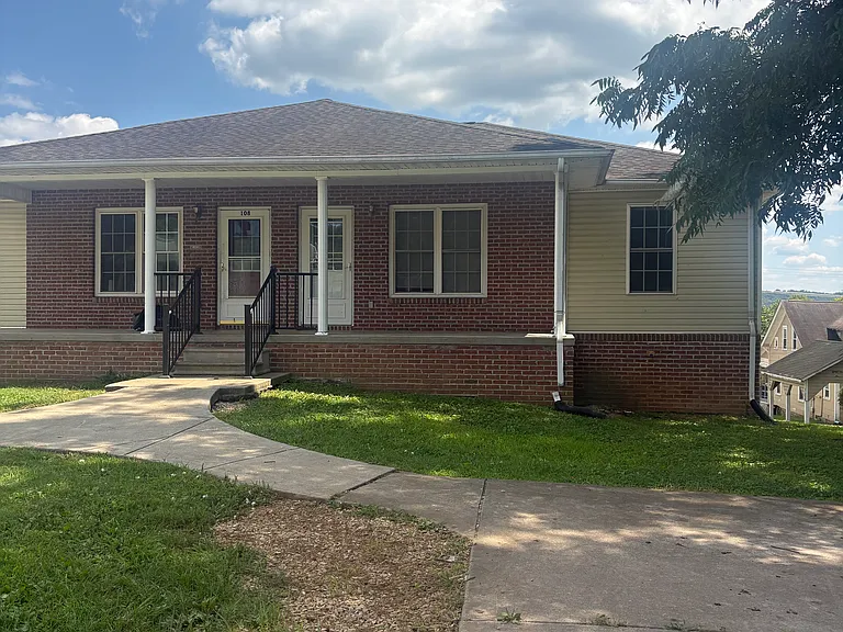 106 Marney Ct — Photo 1