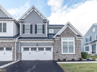 15 Overlook Cir, Ambler, PA 19002