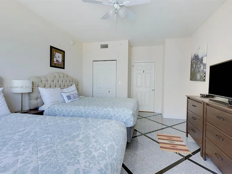 2080 S Ocean Dr #9 — Photo 6