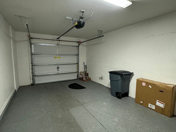 5th image of 2756 Birchcreek Dr