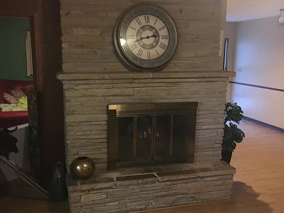 2nd image of 2650 Chateau Dr