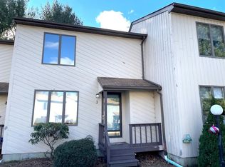 3 Kristee Cir, West Warwick, RI 02893