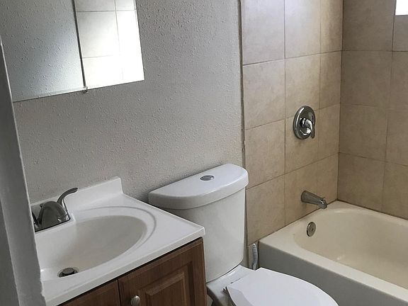 3rd image of 1860 W Mosier Pl APT B