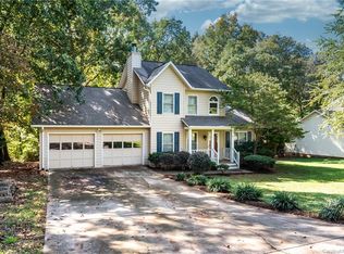4051 Mattingly Dr, Hickory, NC 28602
