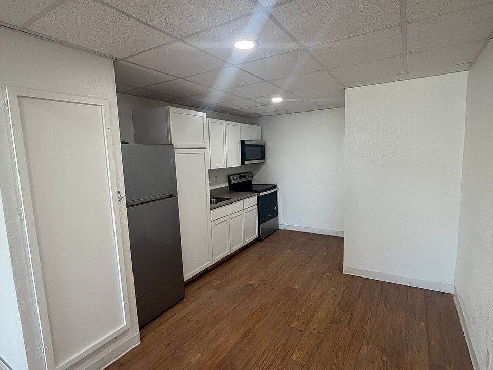 1st image of 1109 Central Ave #6