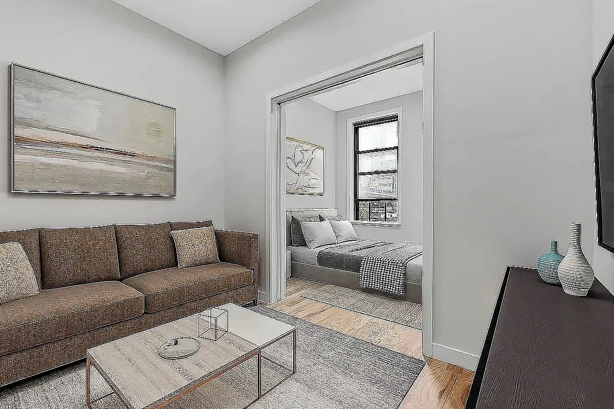 570 Ninth Avenue — Photo 2