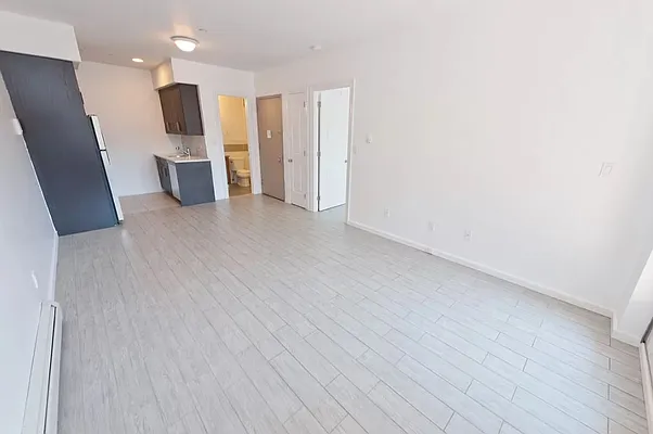 Rented by Compass | media 24