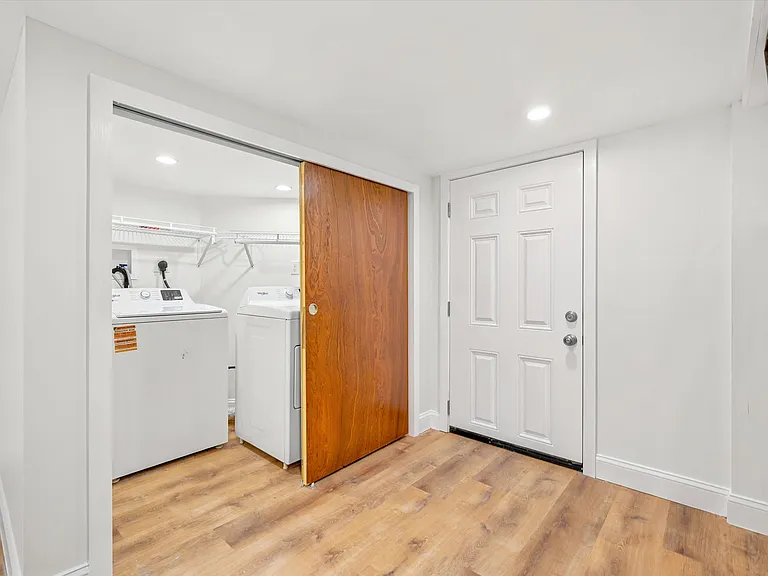 6419 Race St #B — Photo 11