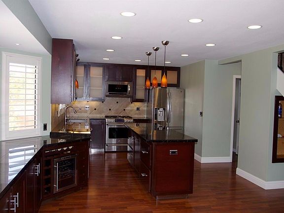 3rd image of 135 Kennedy Ln
