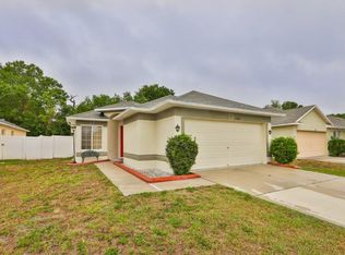11807 Lynmoor Dr, Riverview, FL 33579