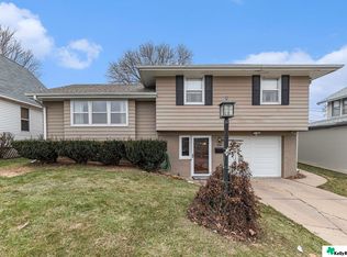 2510 S 40th St, Omaha, NE 68105