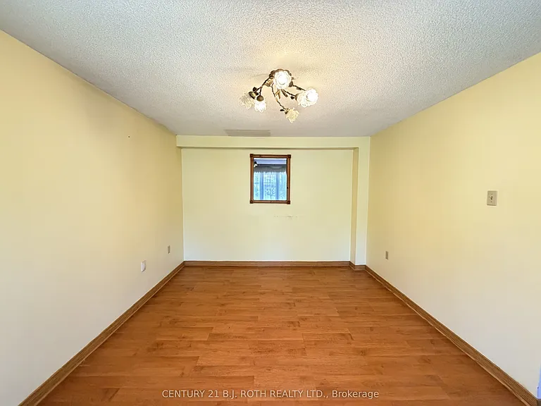 29 Irwin Dr #UPPER — Photo 11