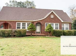 48 E Main St #B, Inman, SC 29349