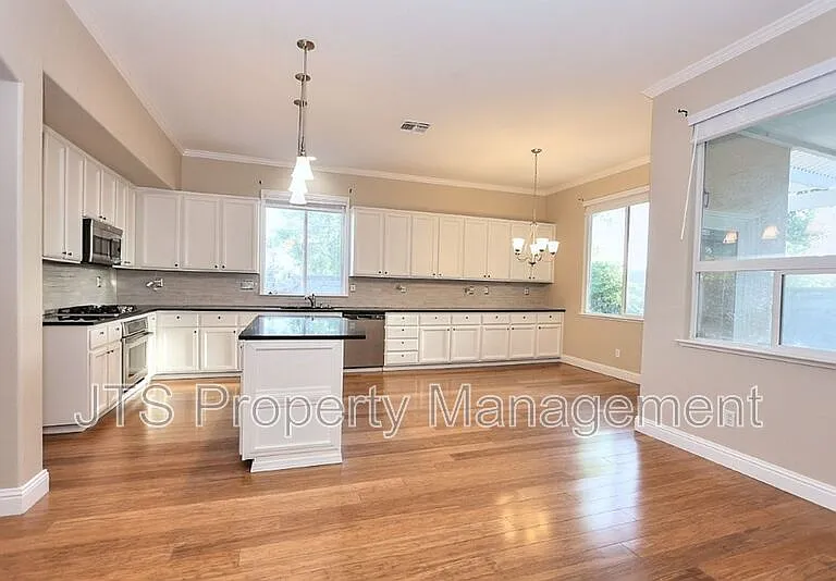 2040 San Esteban Cir — Photo 25