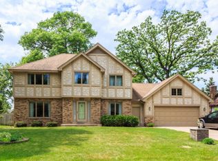 5937 Churchill St N, Shoreview, MN 55126