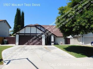 1907 Walnut Tree Dr, Modesto, CA 95355