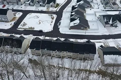 4th image of 802 Buckeye Dr