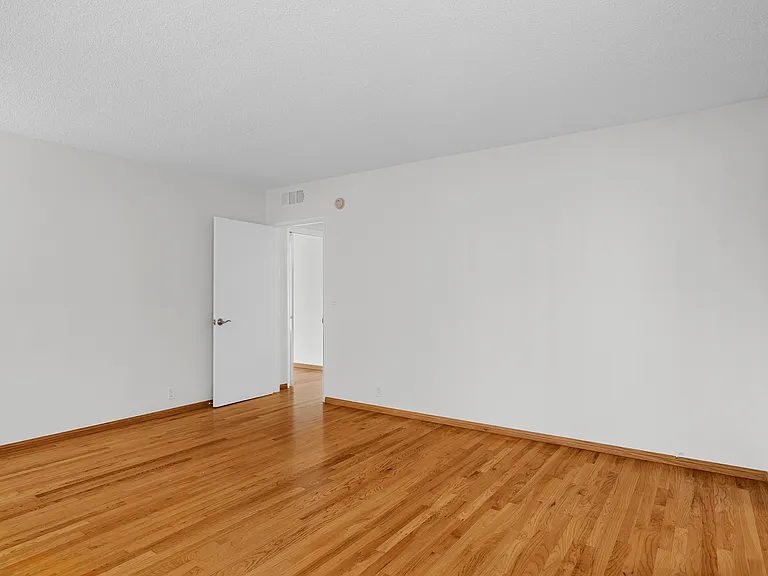 824 S Shenandoah St #2 — Photo 16