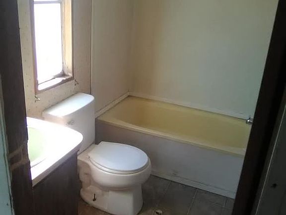 4th image of 118 Margaret Way