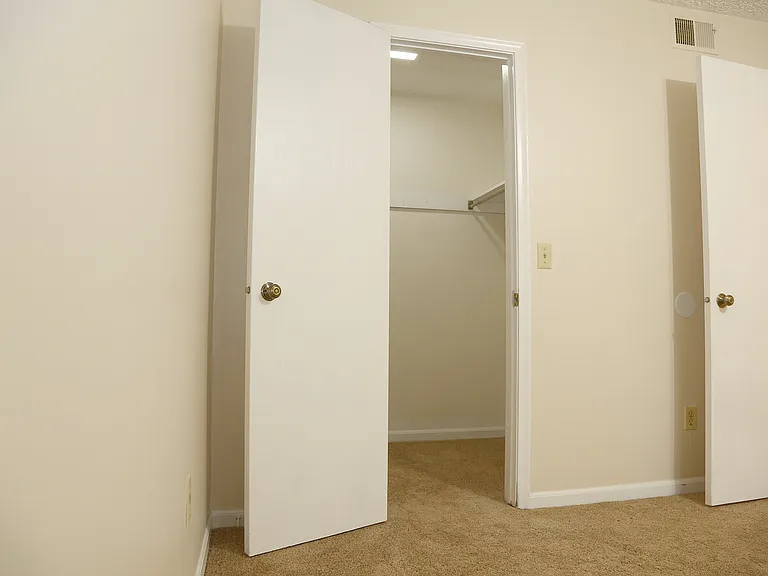 2bed Apartment Home