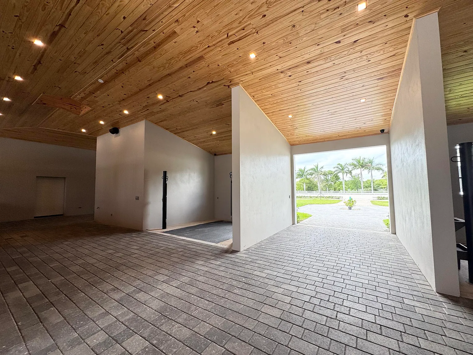 1 bed, 2.0 bath, 1443 sqft, $1,400 — Photo 4