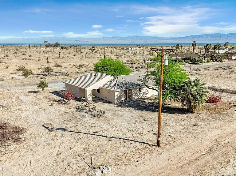 1341 Beach Club Dr — Photo 31