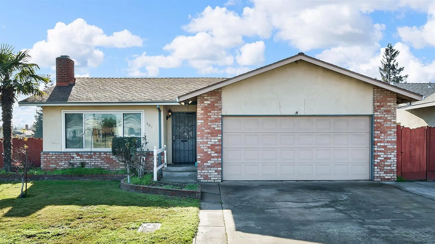 3020 Kellogg Ave photo 1