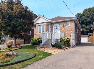 34 Rotherham Ave, Toronto, ON M6M 1M2