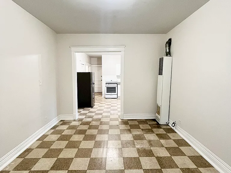 2706 S Saint Louis Ave #2F — Photo 2