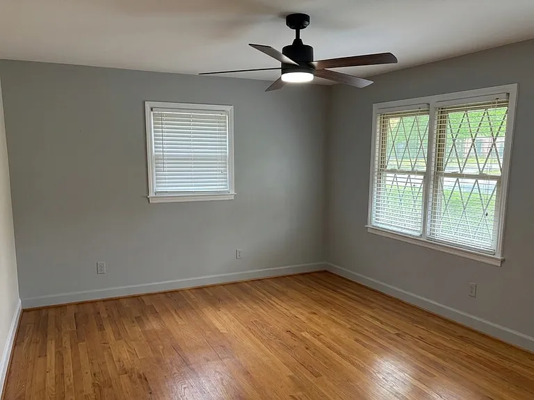 1537 Brookdale Ave — Photo 8