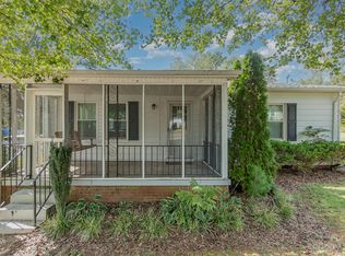 2030 N Ashe Ave, Newton, NC 28658