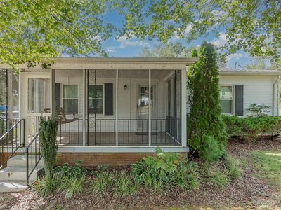 2030 N Ashe Ave, Newton, NC, 28658