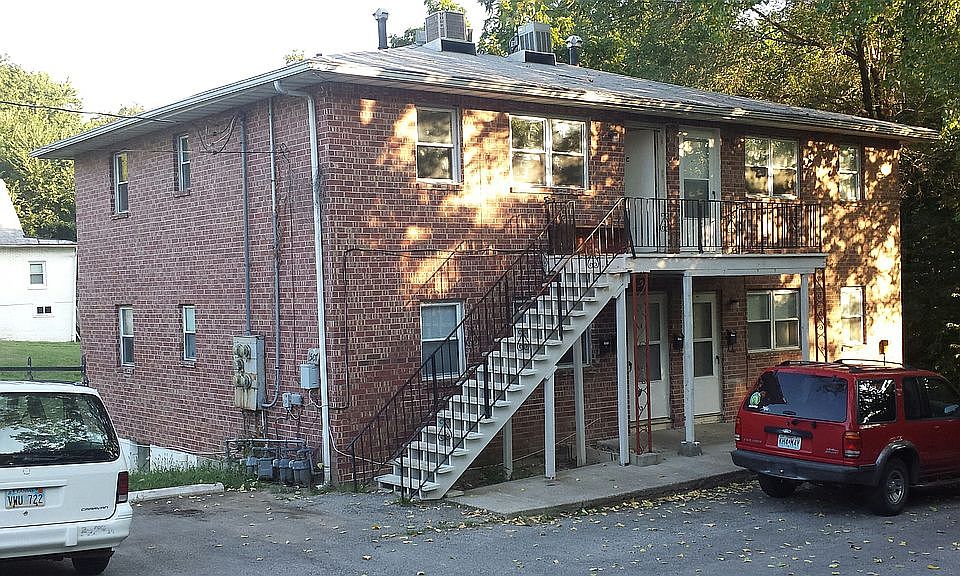 1st image of 1507 W College St