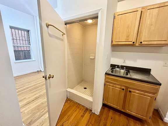 4th image of 66 E 7th St #1