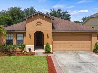 627 Woods Landing Dr, Minneola, FL 34715