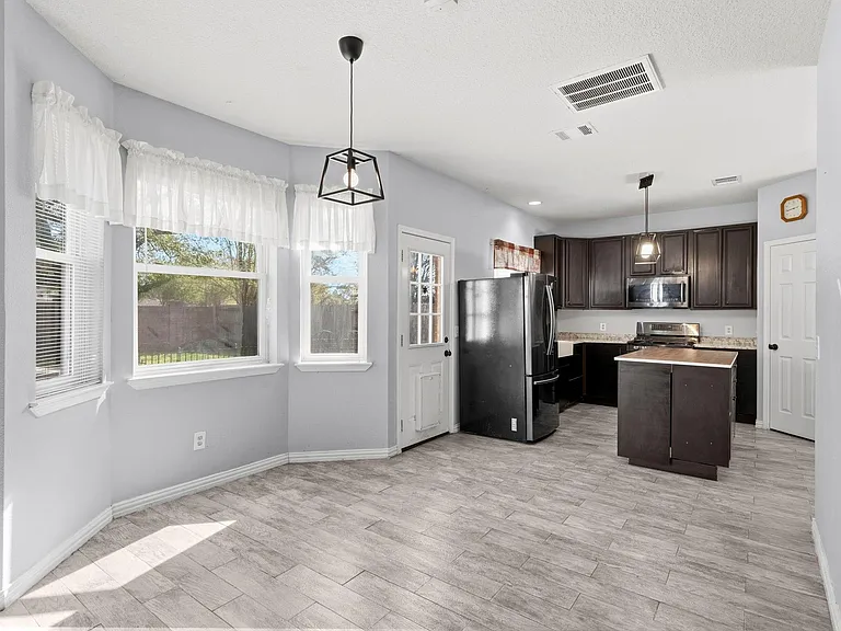 5615 Brigstone Park Dr — Photo 17