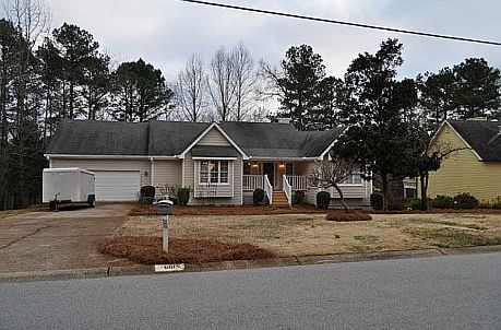 1st image of 610 Woodrow Dr