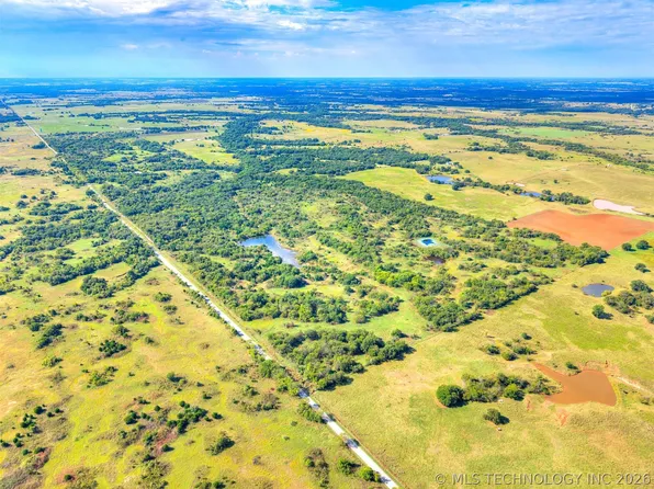 14 N County Rd, Pauls Valley, OK 73075