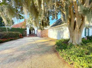 1342 Applewood Rd, Baton Rouge, LA 70808