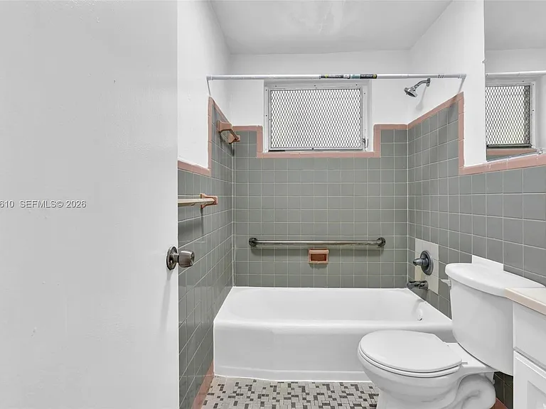 934 Meridian Ave #7 — Photo 13